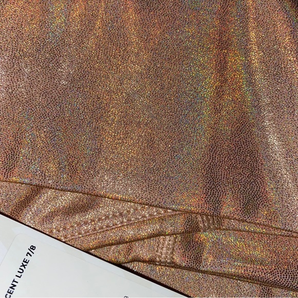 🌟Oasis Ultra High Waisted Iridescent Lux 7/8 Leggings by Fabletics ✨ - Picture 10 of 15